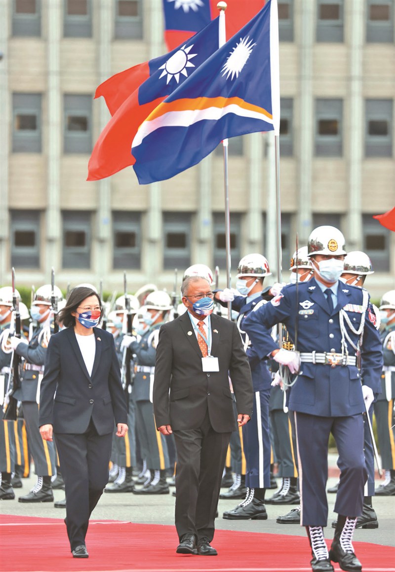 蔡總統軍禮歡迎馬紹爾總統
